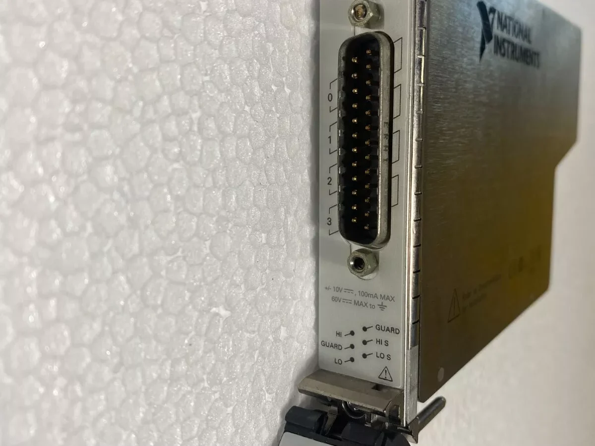 pxie_4141_national_instruments_pxie-4141_source_measure_unit